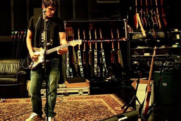 What Is on John Mayer’s Pedalboard? Check It Here