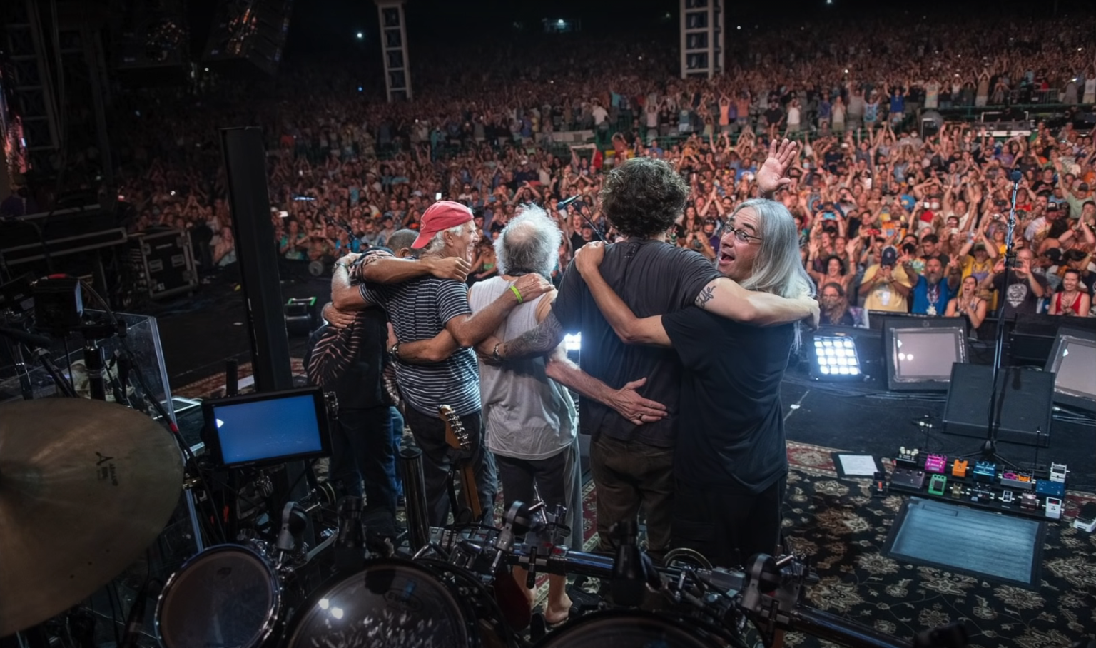 What Is on John Mayer’s Pedalboard? Check It Here